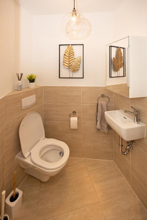 וינה Rooftop Cozy Apartment Near Innerstadt With Ac מראה חיצוני תמונה
